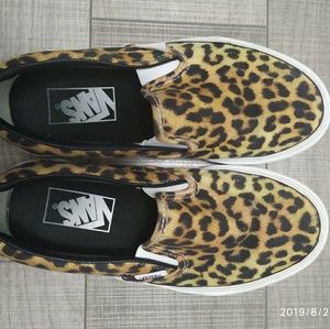 Women Vans leopard slip on - Size 5.5